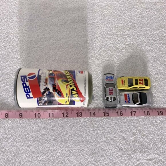 Vintage 1991 Golden Wheel Die Casting Pepsi Can Shooter Collectible With Cars - Picture 4 of 16